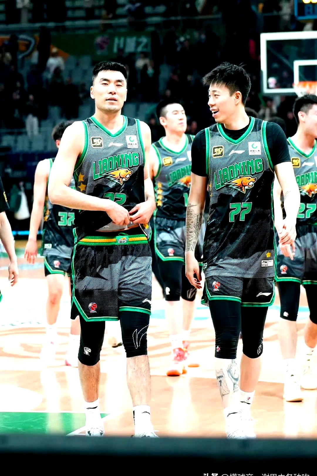 转折点广东宏远主帅复盘;国王杯加时末段攻防权衡;引发热议;身体对抗强度拉满(广东宏远男篮今晚比赛) 转折点广东宏远主帅复盘;国王杯加时末段攻防权衡;引发热议;身体对抗强度拉满(广东宏远男篮今晚比赛)